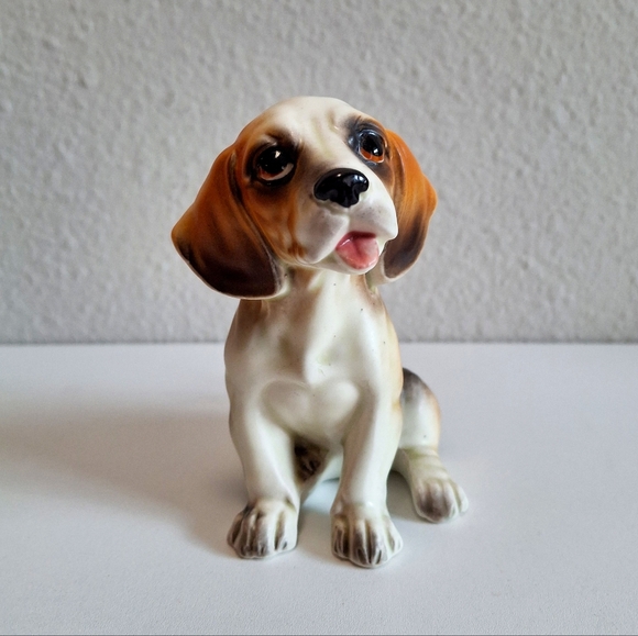 Vintage Porcelain Beagle Dog Collectible Figurine - Picture 1 of 6
